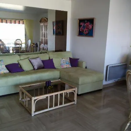 Apartment With Sea View And Swimming Pool